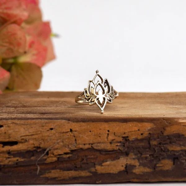 White Lotus Zilveren Ring