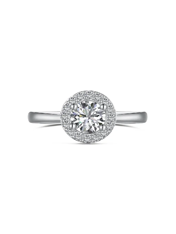 Simple Round sparkling Engagement Ring in 925 Sterling Silver