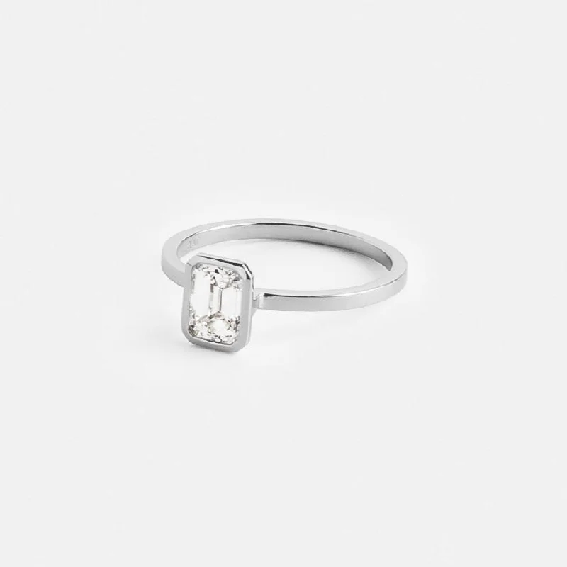 Mana Ring with 0.82ct Natural Diamond in Platinum