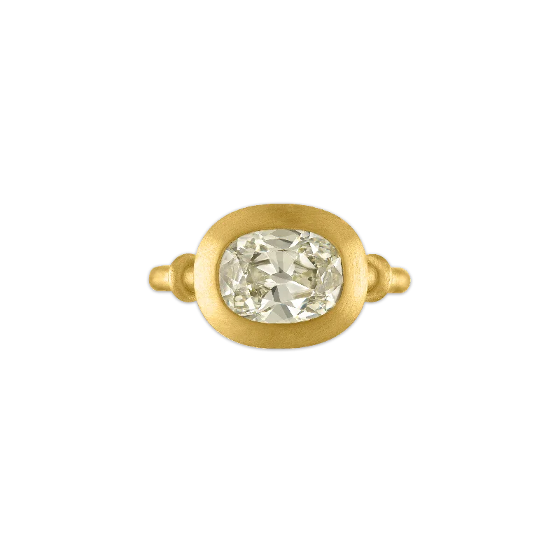 Diamond Cushion Capsa Ring