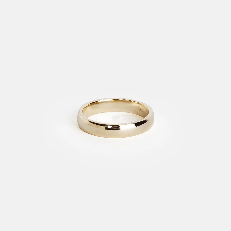 4mm Domed Band in Gold