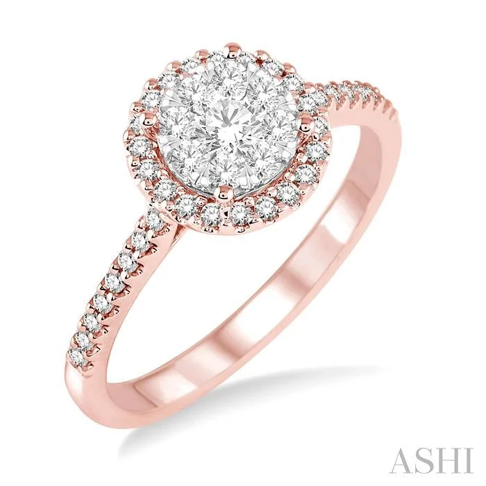 ROUND SHAPE HALO LOVEBRIGHT ESSENTIAL DIAMOND ENGAGEMENT RING