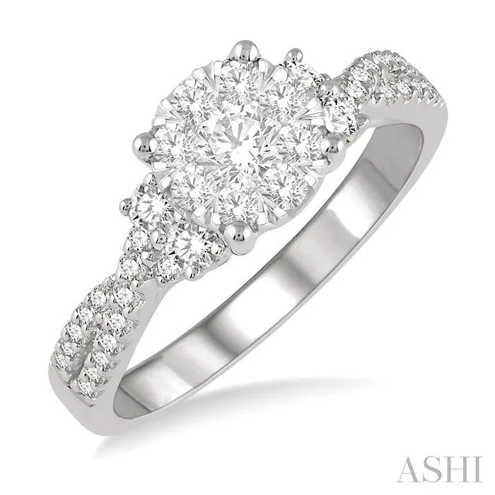 ROUND SHAPE LOVEBRIGHT DIAMOND ENGAGEMENT RING