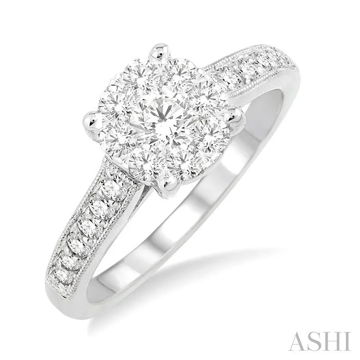 ROUND SHAPE LOVEBRIGHT ESSENTIAL DIAMOND ENGAGEMENT RING