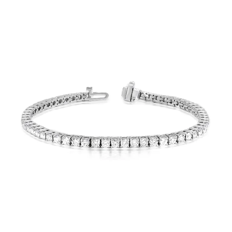 Diana M. 1.90 Carat Round and Baguette Diamond Bracelet